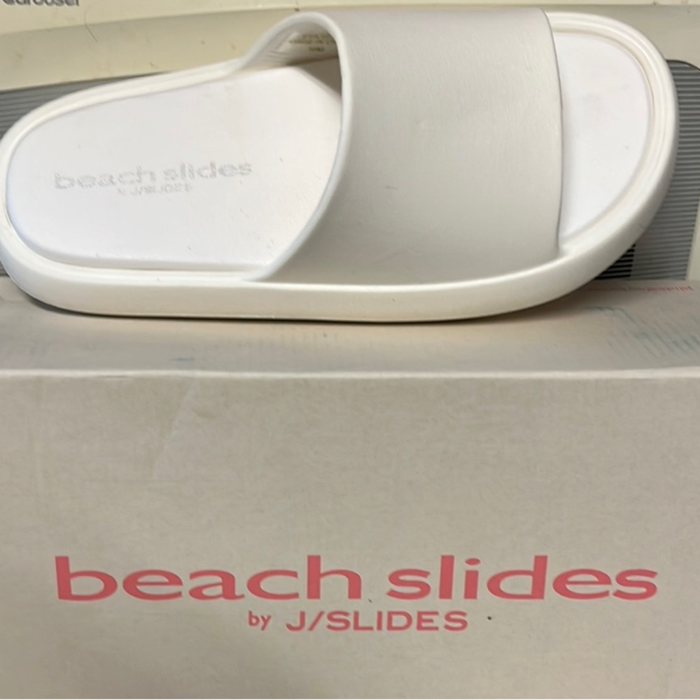 J/Slides Squish White Beach Slides Women’s Sandals Size 10 New In Box